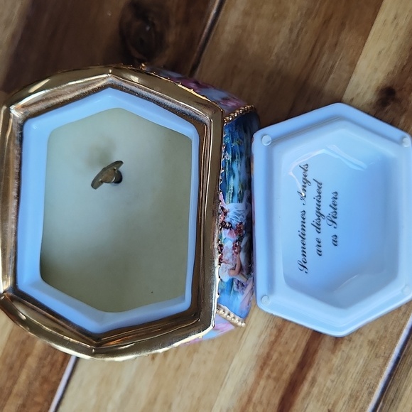 Sister Floral Trinket Music Box By Sandra Kuck - Picture 8 of 11